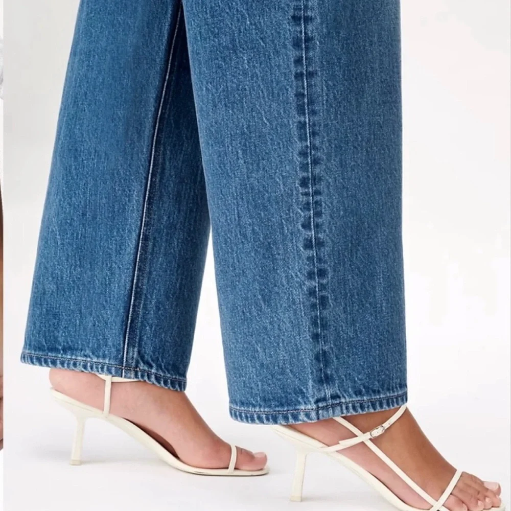 Aritzia Denim Forum ~ Mia High Rise
Curve 31L ~ Women’s 26 - Picture 16 of 17